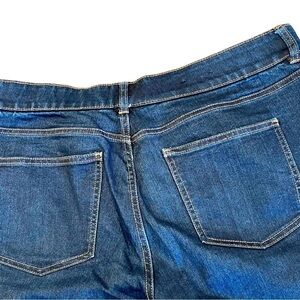 Chaps Comfort Waist Straight Leg Jeans​​​​​​